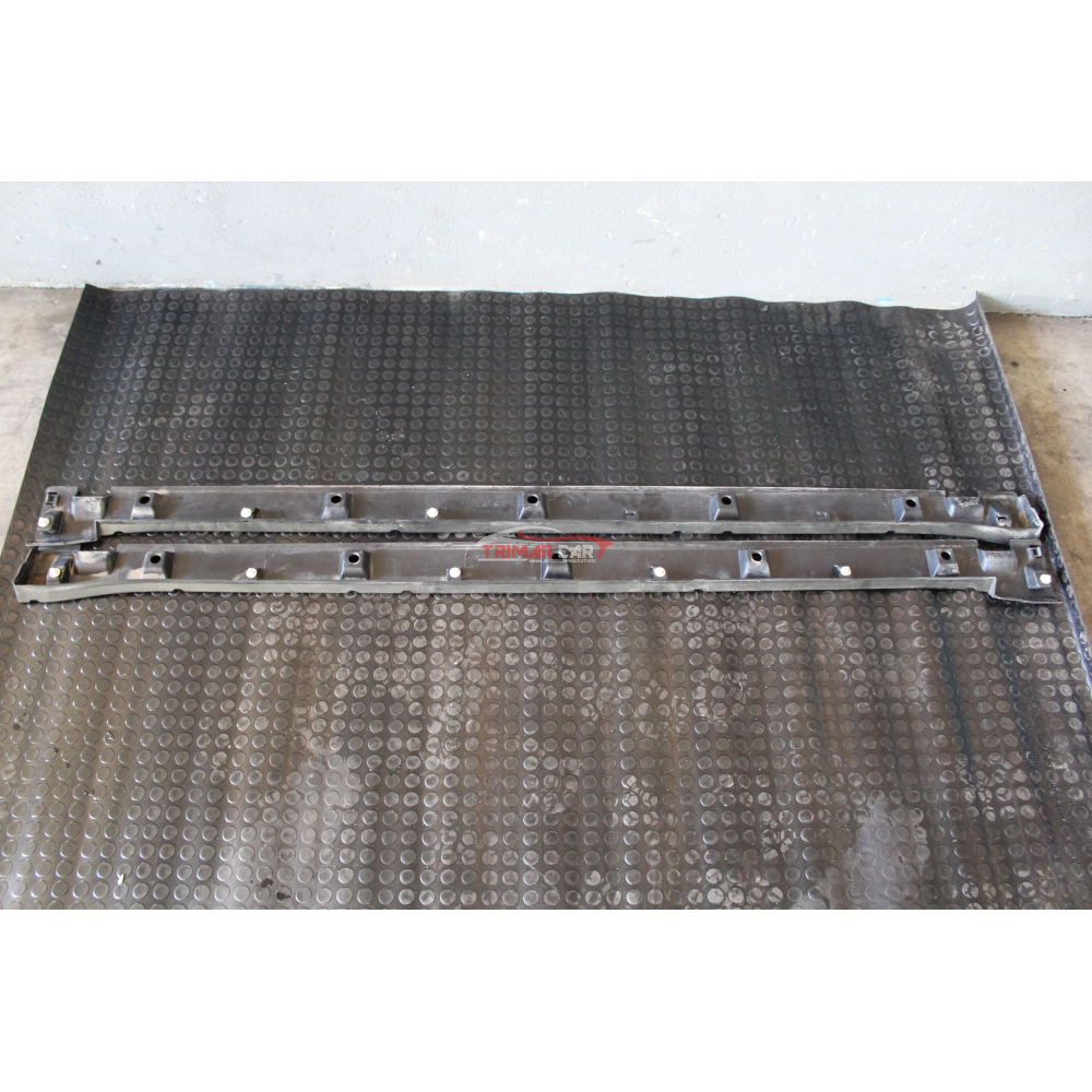 77661-65J0 COPPIA MINIGONNE SOTTOPORTA LATERALI SUZUKI GRAND VITARA 2 II (JT,TE,TD)(05-15) 1.9 DDIS 129CV 95KW 4X4 F9QB264