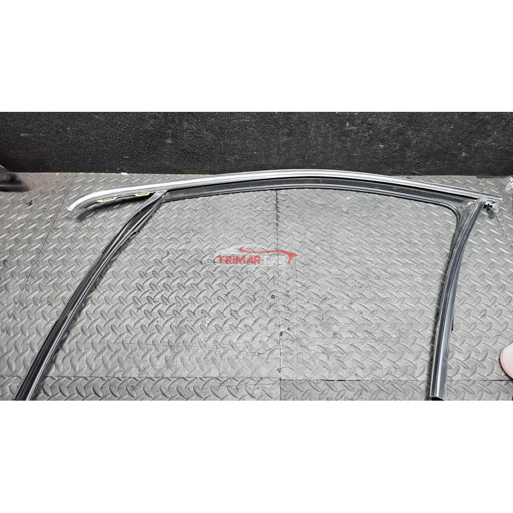 68142968 GUIDA FINESTRINO PORTA ANTERIORE SINISTRA JEEP CHEROKEE 5 (KL)(2013 >)