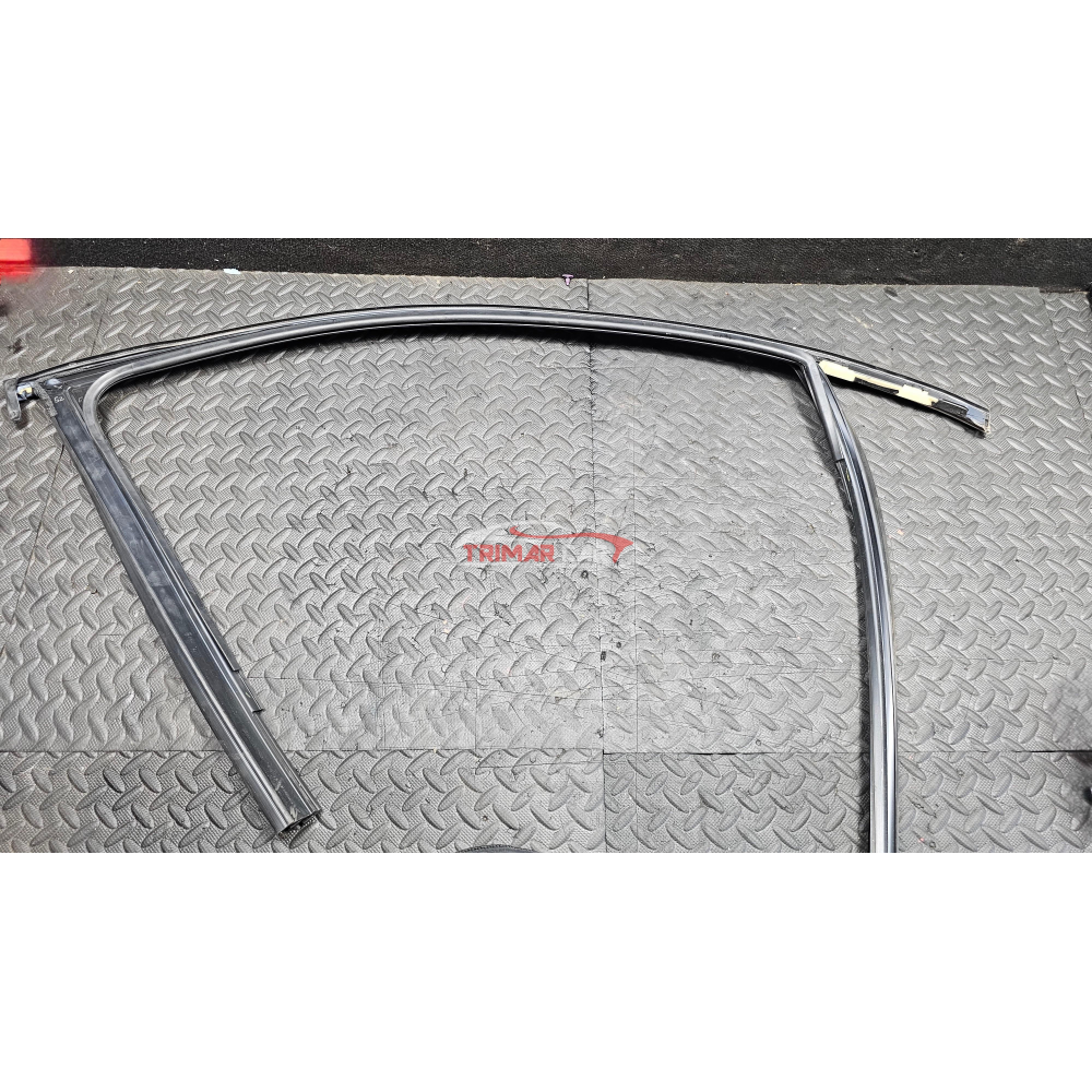 68142968 GUIDA FINESTRINO PORTA ANTERIORE SINISTRA JEEP CHEROKEE 5 (KL)(2013 >)