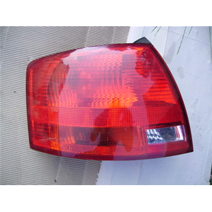 COPPIA FANALI POSTERIORI DESTRO E SINISTRO AUDI A4 8E B7 AVANT SW (04-08) 8E9945095C