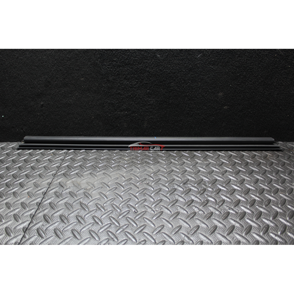 K05076877AC RASCHIAVETRO INTERNO POSTERIORE SINISTRO FIAT FREEMONT (345)(11-16) 2.0 JTD 170CV 939B5000