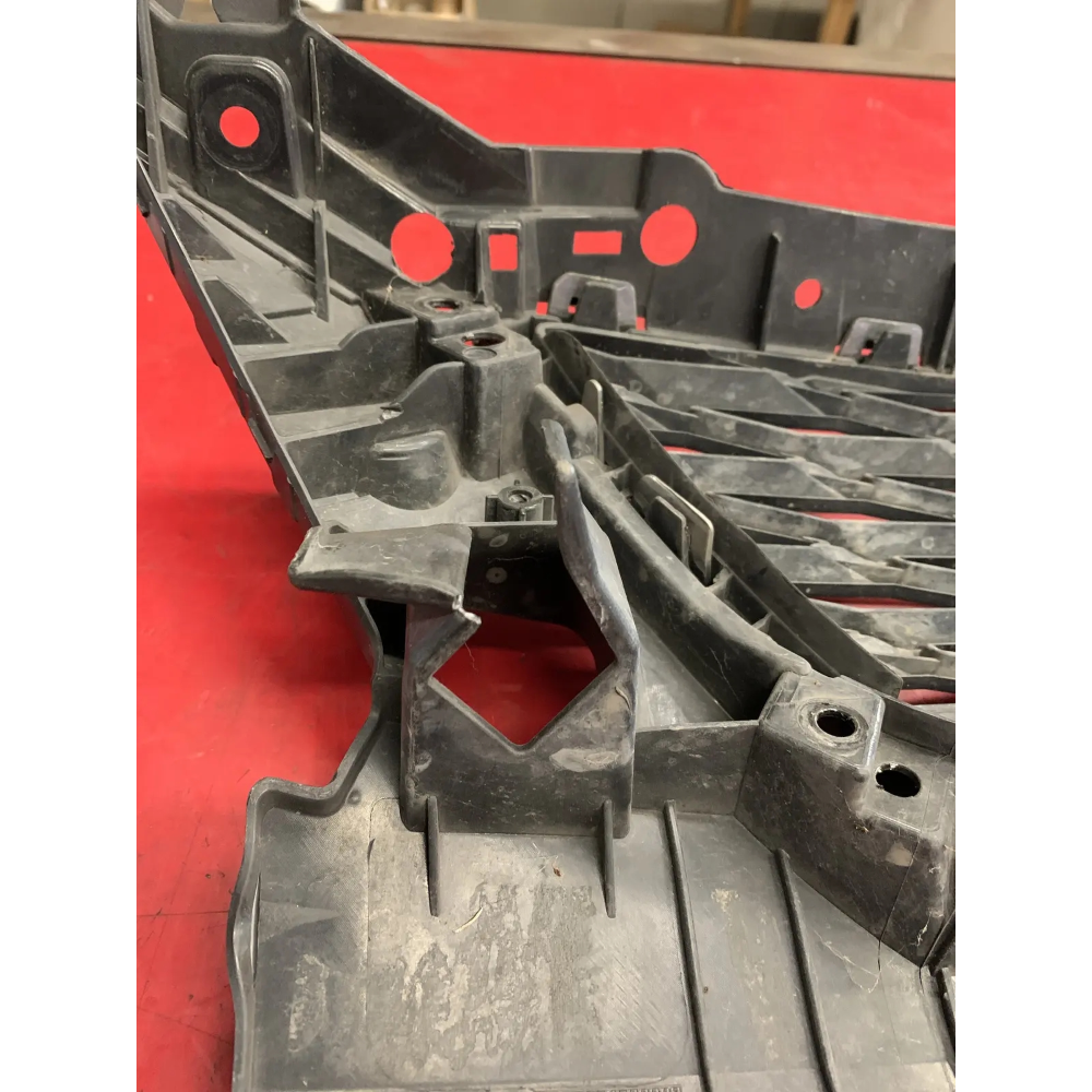 5F0853654E MASCHERINA GRIGLIA ANTERIORE SEAT LEON (5F1)(2012 >) *2 TENUTE KO