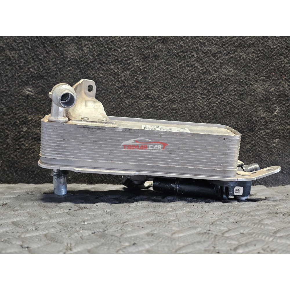 17218514515 SCAMBIATORE CALORE RADIATORE OLIO G31 BMW 2.0D B47D20A