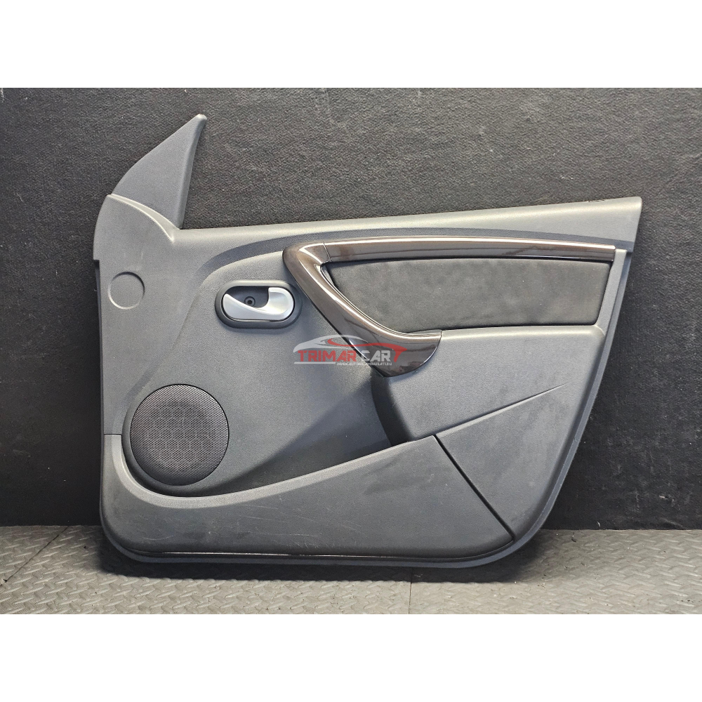 809004143R PANNELLO PORTA ANTERIORE DESTRA DACIA DUSTER (2011) 1.5 DCI 107CV 79KW K9K896