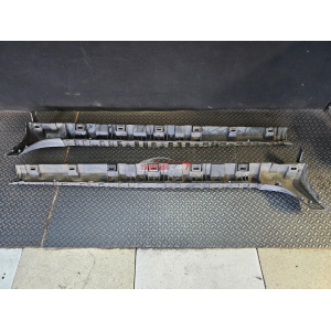 764580003R COPPIA MINIGONNE SOTTOPORTA LATERALI DACIA DUSTER (2011) 1.5 DCI 107CV 79KW K9K896