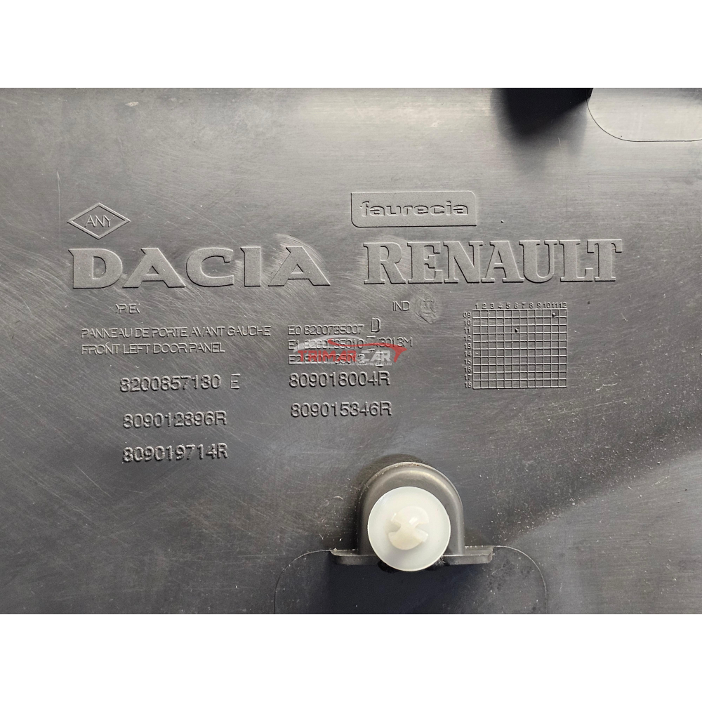 809018004R PANNELLO PORTA ANTERIORE SINISTRA DACIA DUSTER (2011) 1.5 DCI 107CV 79KW K9K896