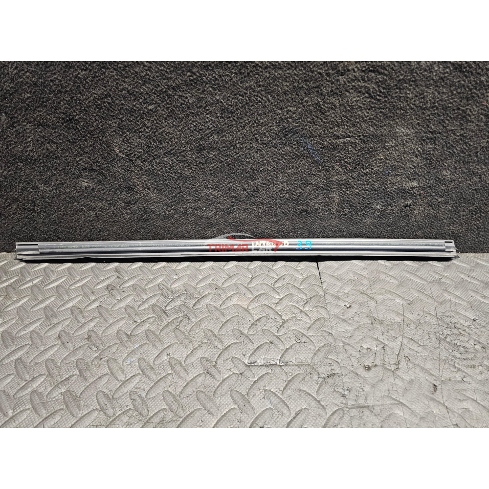 BJ3225861A RASCHIAVETRO INTERNO POSTERIORE SINISTRO LAND ROVER RANGE ROVER EVOQUE (L538)(2011 >)