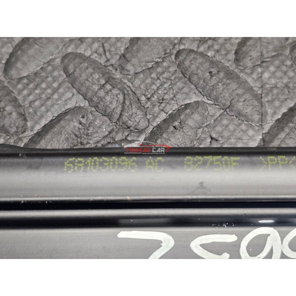 68103096AC RASCHIAVETRO INTERNO POSTERIORE DESTRO JEEP CHEROKEE 5 (KL)(2013 >)