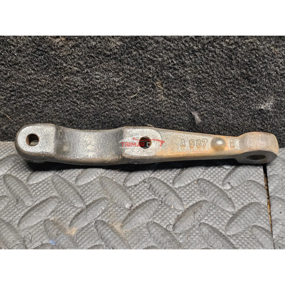 4437620 LEVA STAFFA SUPPORTO TIRANTE STERZO ANTERIORE DESTRO FIAT PANDA 1 (141)(1980-2004) 4x4