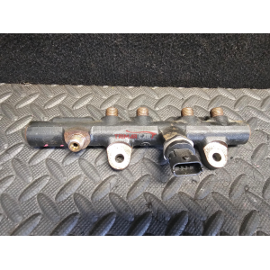 175215346R 8201157327 TUBO FLAUTO RAIL INIEZIONE DACIA DUSTER RENAULT CLIO 4 1.5 DCI 