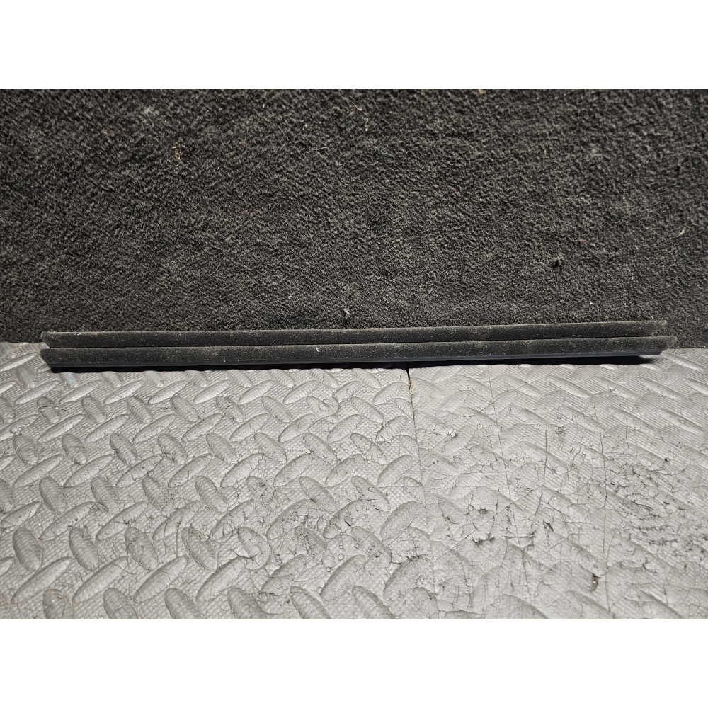 51227205736 RASCHIAVETRO INTERNO POSTERIORE DESTRO BMW X3 (F25)(2010-2017) 