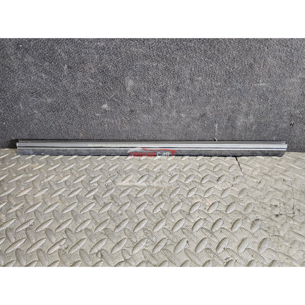 55395715AB RASCHIAVETRO INTERNO ANTERIORE DESTRO JEEP WRANGLER 3 (JK)(2007-2018) 3.6 V6