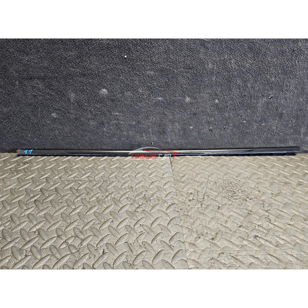 51217057435 RASCHIAVETRO ESTERNO ANTERIORE SINISTRO BMW SERIE 5 (E60)(2001-2010) 3.0 535D 286CV 210KW M57D30 306D5