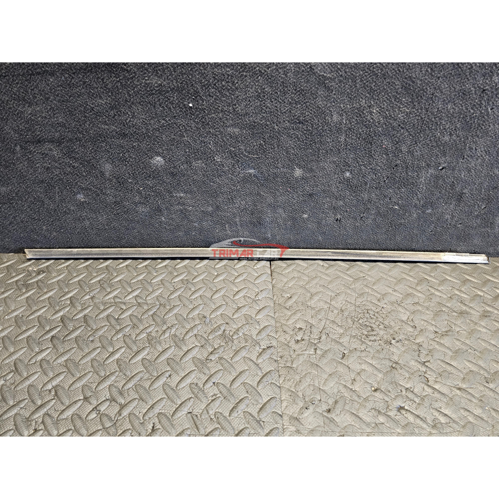 51217057435 RASCHIAVETRO ESTERNO ANTERIORE SINISTRO BMW SERIE 5 (E60)(2001-2010) 3.0 535D 286CV 210KW M57D30 306D5