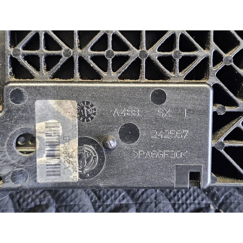 23860B MANIGLIA ESTERNA PORTA ANTERIORE SINISTRA LANCIA YPSILON 3 (312)(2011 >)