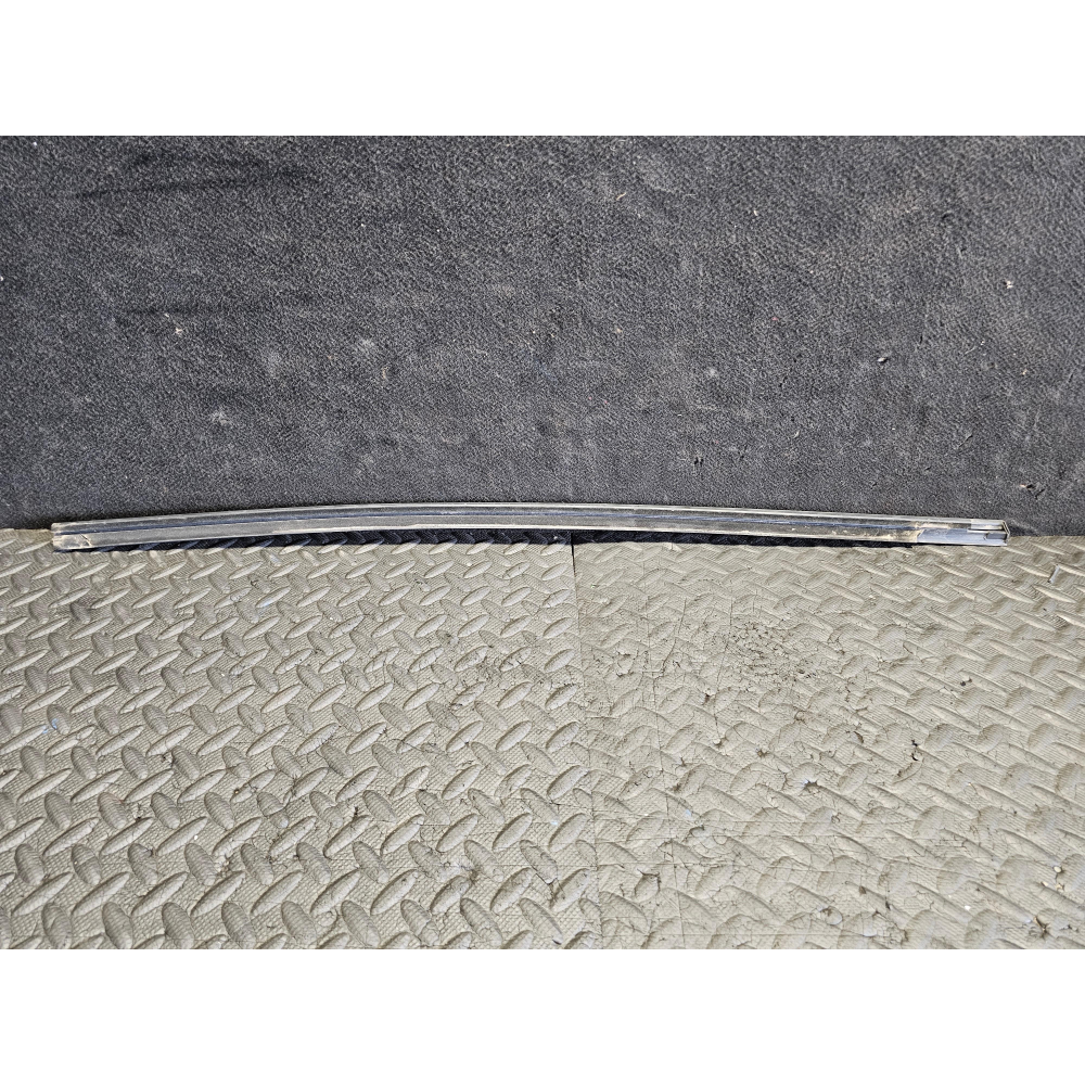 2GA837477E RASCHIAVETRO ESTERNO ANTERIORE SINISTRO VOLKSWAGEN T-ROC (A11)(2017 >) 2.0 TDI 4motion 150CV 110KW DTTC