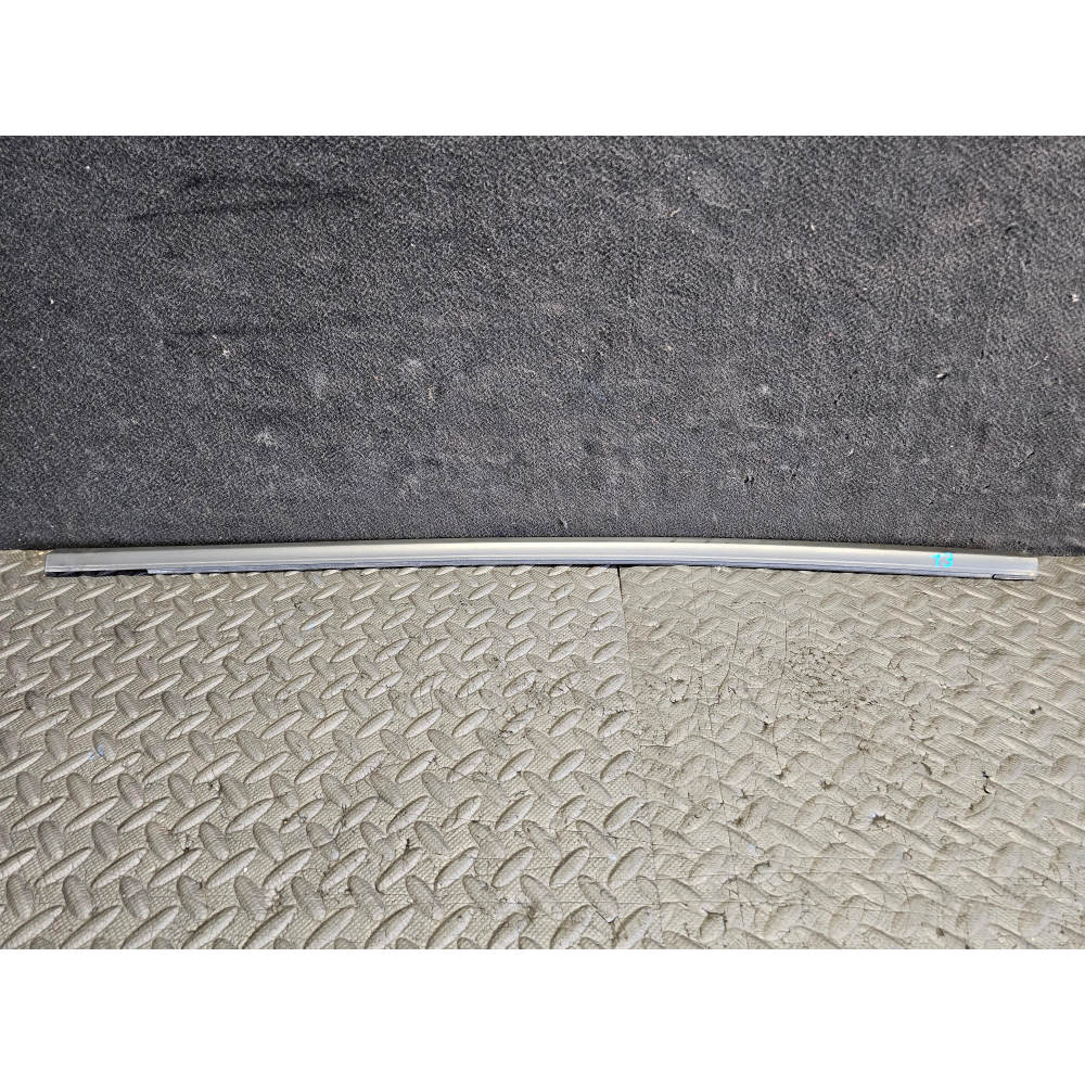 2GA837477E RASCHIAVETRO ESTERNO ANTERIORE SINISTRO VOLKSWAGEN T-ROC (A11)(2017 >) 2.0 TDI 4motion 150CV 110KW DTTC