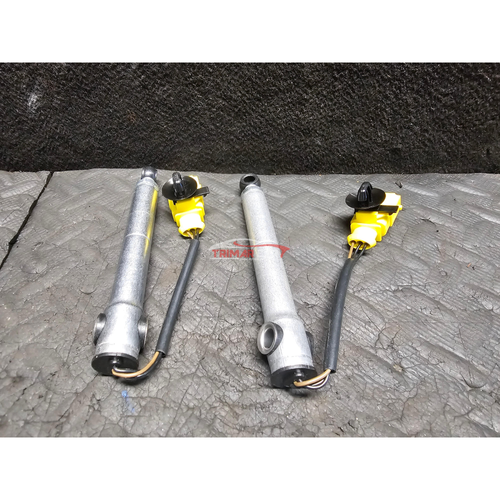 8V0823823F 500293625 COPPIA ATTUATORI ATTUATORE COFANO ANTERIORE AUDI A3 (8V1,8VK)(2012 >)