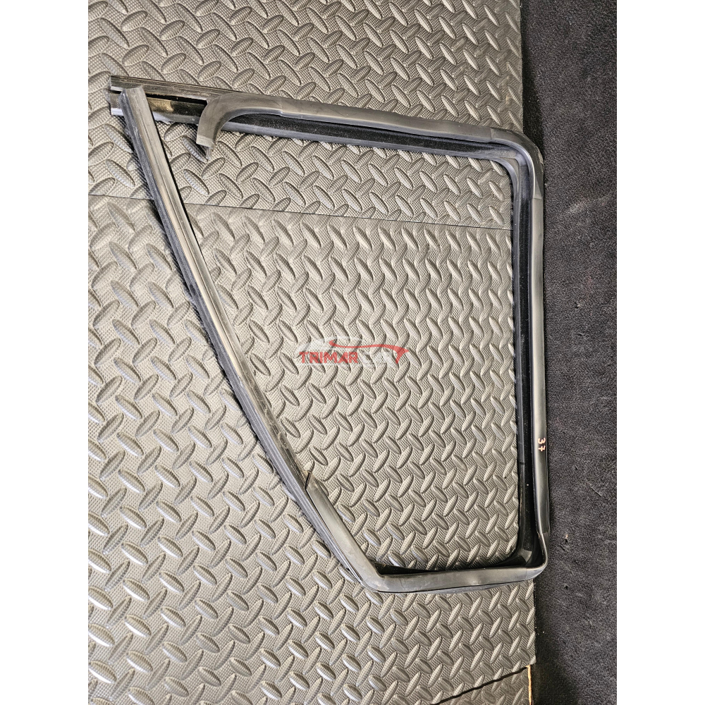GUIDA GUARNIZIONE VETRO ANTERIORE DESTRO 5P JEEP WRANGLER 4 IV (JL)(2017 >) 2.2MULTIJET