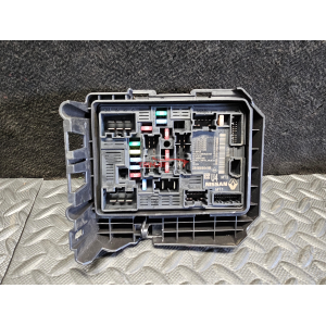 284B69541R CENTRALINA SCATOLA PORTAFUSIBILI CLIO V RENAULT CAPTUR (HF)(2020>) 1.6E-TECH 2021 IBRIDO H4MC6