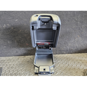 6AC671A3AH BRACCIOLO POGGIABRACCIO PORTAOGGETTI JEEP WRANGLER 4 IV (JL)(2022)