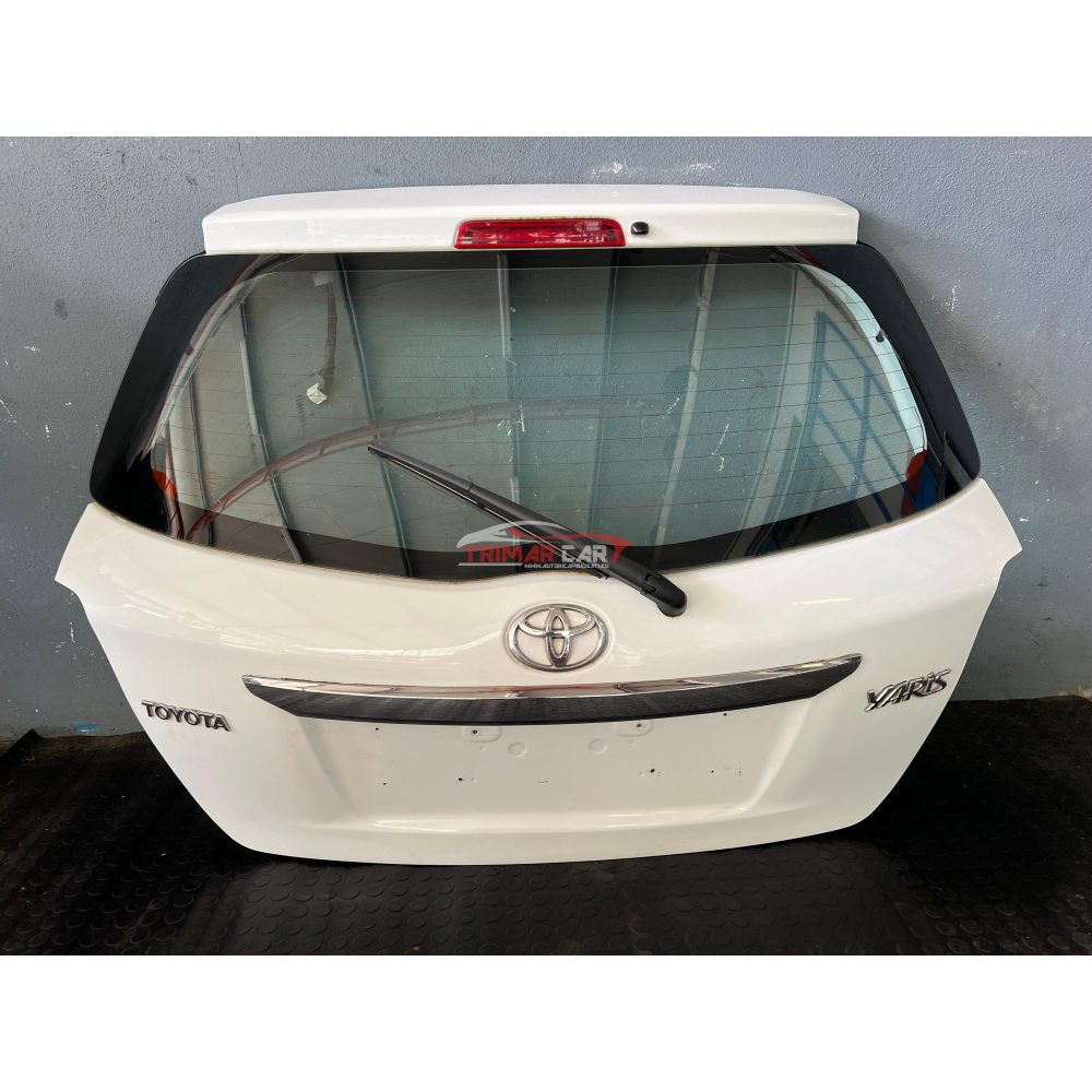 670050D110 COFANO PORTELLONE POSTERIORE COL 040 TOYOTA YARIS 3 III (P13)(2010 >)