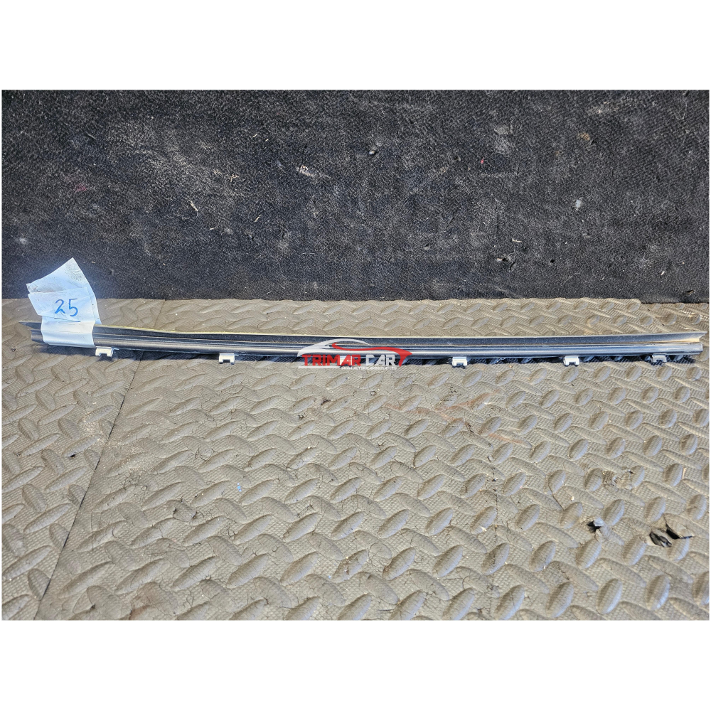 51337205717 RASCHIAVETRO INTERNO ANTERIORE SINISTRO BMW X3 (F25)(2010-2017)