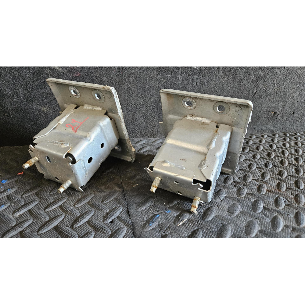 852105FA0H 852115FA0H SUPPORTI SUPPORTO PARAURTI POSTERIORE NISSAN MICRA V (K14)(2016>)