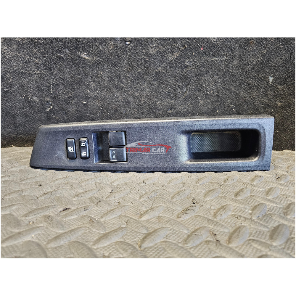 74232-0D330 PULSANTIERA ALZAVETRO ANTERIORE SINISTRA TOYOTA YARIS 3 P13 [11 IN POI] 