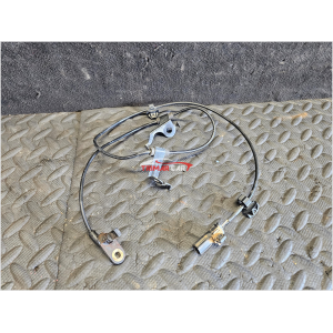 89542-0D130 SENSORE ACCELERAZIONE ABS ANTERIORE DESTRO TOYOTA YARIS CROSS HYBRID (MXP_)(2020>) 1.5 HYBRID TRAZIONE INTEGRALE 116CV 85KW M15AFXE