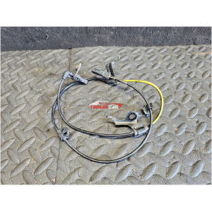 89542-0D130 SENSORE ACCELERAZIONE ABS ANTERIORE DESTRO TOYOTA YARIS CROSS HYBRID (MXP_)(2020>) 1.5 HYBRID TRAZIONE INTEGRALE 116CV 85KW M15AFXE