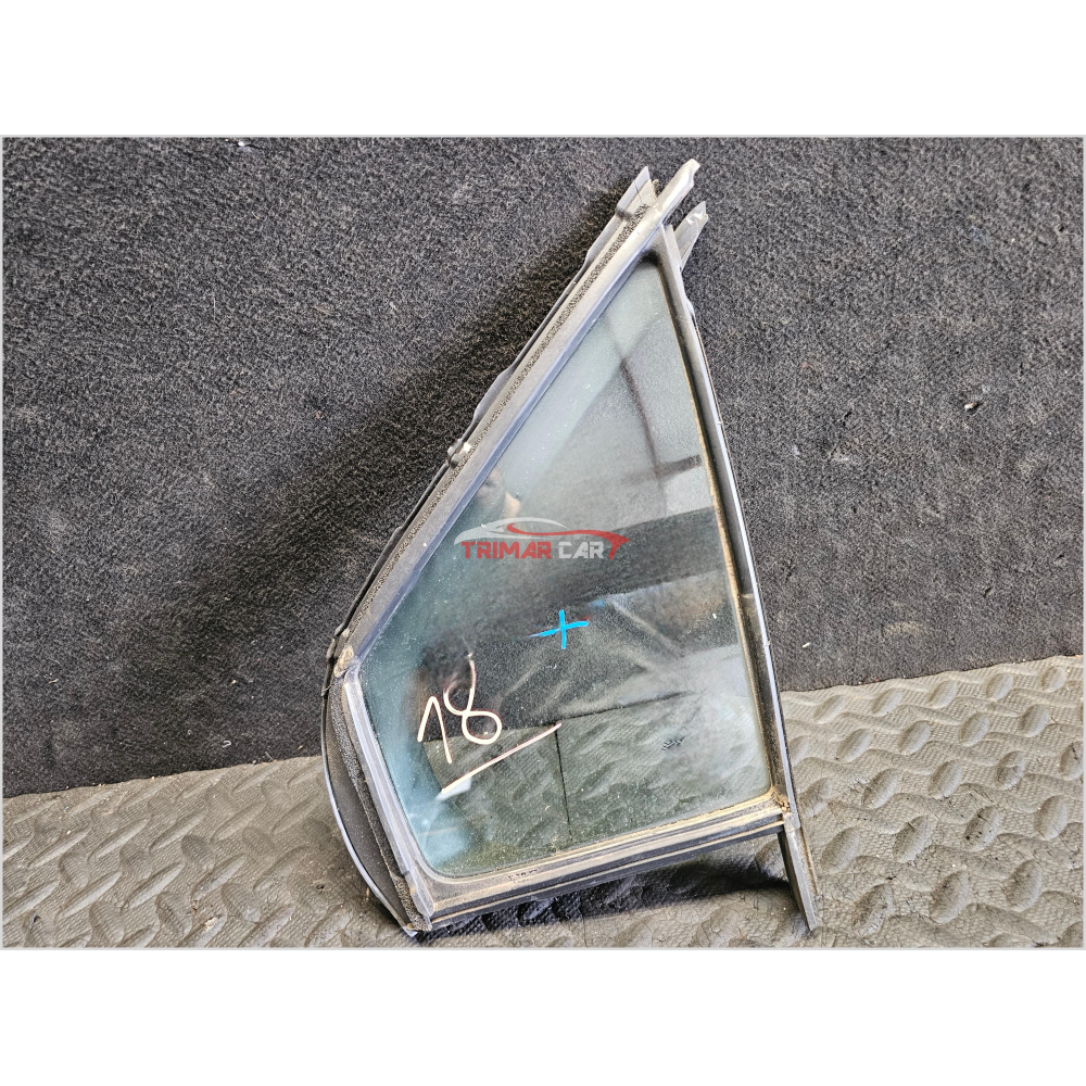 682160D040 VETRO CRISTALLO FISSO PORTA ANTERIORE SINISTRO TOYOTA YARIS 3 (P13)2011> 