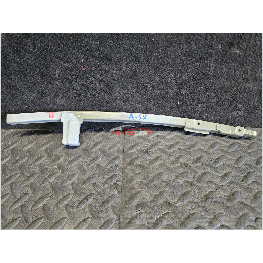 6740452210 GUIDA FINESTRINO PORTA ANTERIORE SINISTRA TOYOTA YARIS 3 III (P13)(2010>) 1.0 69CV 51KW 1KR-FE