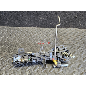 692110D904 MANIGLIA ESTERNA ANTERIORE SINISTRA TOYOTA YARIS 3 III (P13)(2010>) 1.0 69CV 51KW 1KR-FE