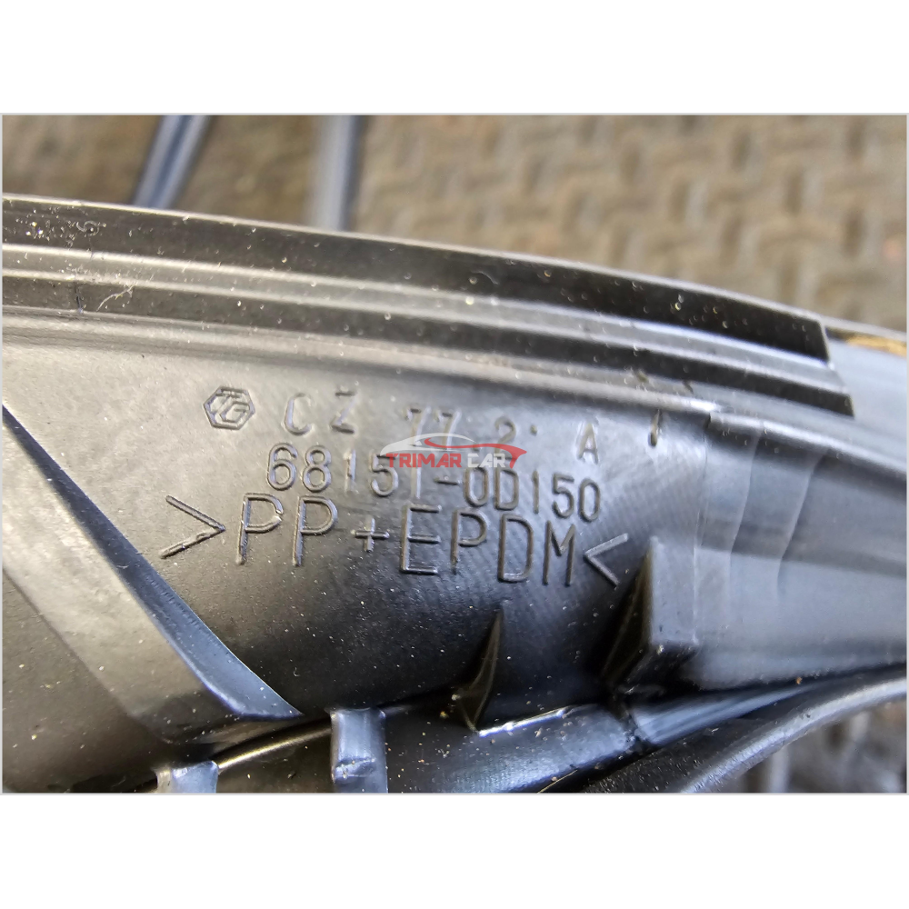 681510D150 GUARNIZIONE VETRO ANTERIORE SINISTRO TOYOTA YARIS 3 III (P13)(2010>)