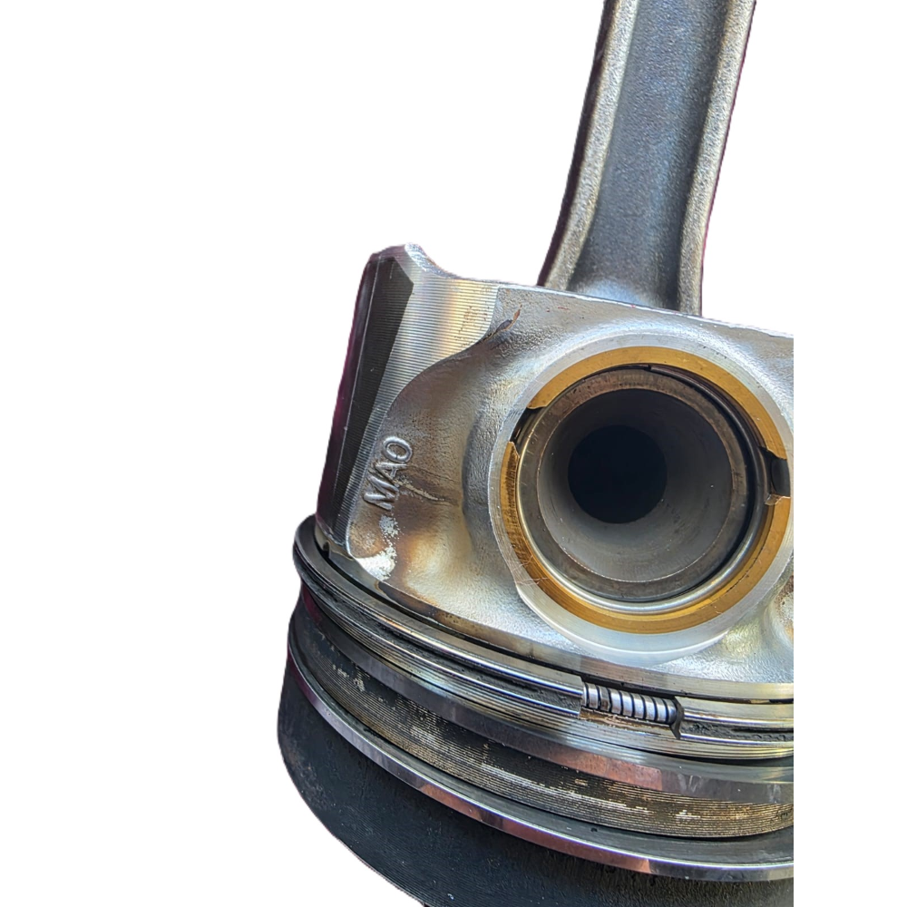 81L97A12 KIT 4 PISTONI + BIELLE AUDI Q5 (8RB)(2008>) A4 A5 Q3 SEAT EXEO 2.0TDI CGL