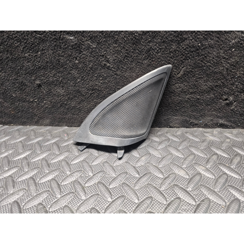 A1567200211 TRIANGOLO SPECCHIO ANTERIORE DESTRO CASSA MERCEDES CLASSE GLA (X156)(2013>)