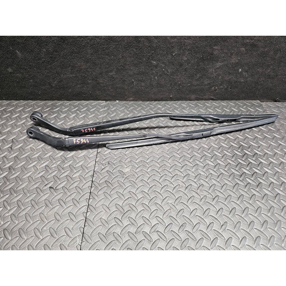 38310-54P00  38330-54P00 COPPIA BRACCI TERGICRISTALLO ANTERIORE SUZUKI VITARA 3 (LY)(2015>)