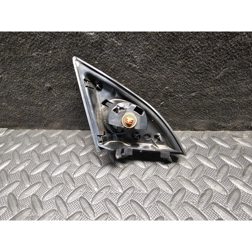 A1567200211 TRIANGOLO SPECCHIO ANTERIORE DESTRO CASSA MERCEDES CLASSE GLA (X156)(2013>)