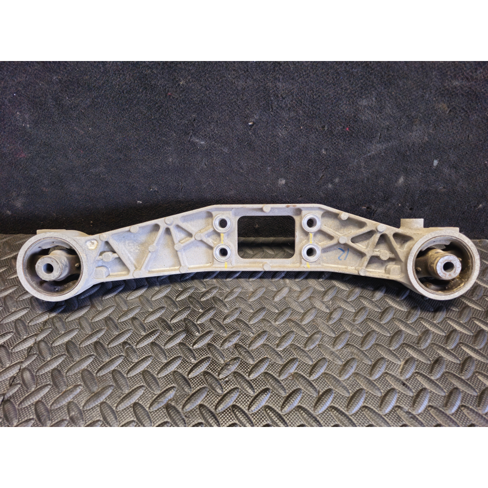 29620-61M10 STAFFA SUPPORTO DIFFERENZIALE POSTERIORE SUZUKI VITARA 3 (LY)(2023) 1.5Hybrid AllGrip 4X4 116CV 85KW K15C