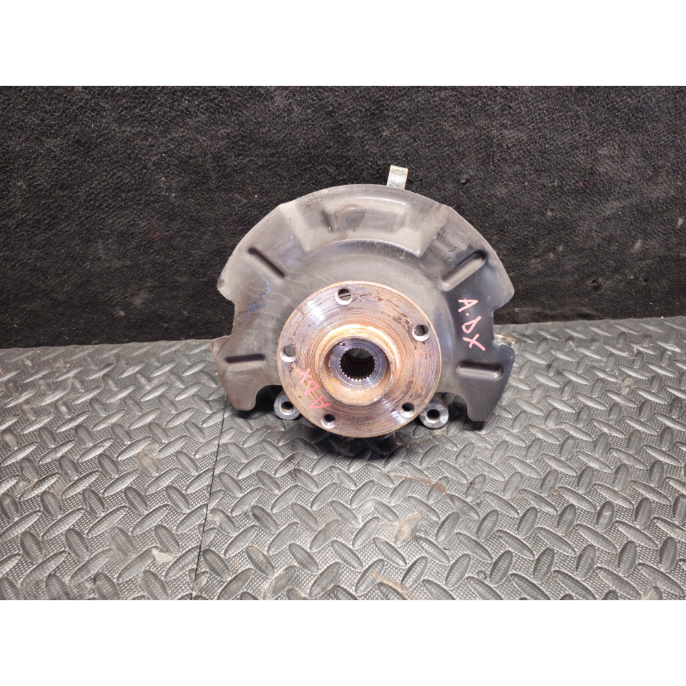 45111-61M00 FUSELLO MOZZO MONTANTE ANTERIORE DESTRO SUZUKI VITARA 3 (LY)(2023) 1.5Hybrid AllGrip 4X4 116CV 85KW K15C