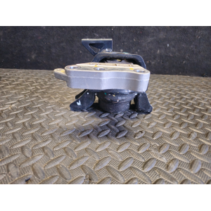 11610-76S00-000 SUPPORTO MOTORE DESTRO SUZUKI VITARA 3 (LY)(2022>) 1.5Hybrid AllGrip 4X4 116CV 85KW K15C