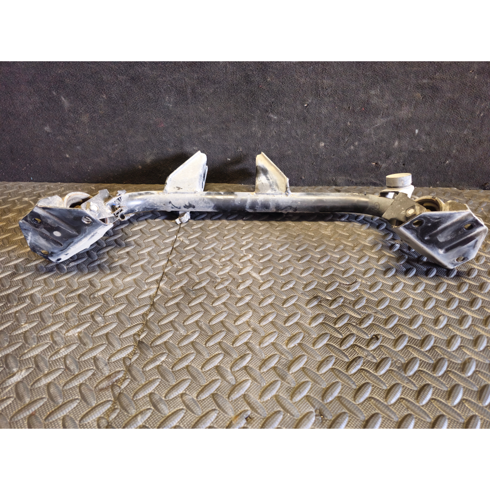 29651-61M31-000 SUPPORTO DIFFERENZIALE POSTERIORE SUPERIORE SUZUKI VITARA 3 (LY)(2022>) 1.5Hybrid AllGrip 4X4 116CV 85KW K15C