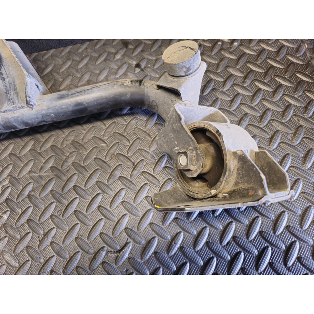 29651-61M31-000 SUPPORTO DIFFERENZIALE POSTERIORE SUPERIORE SUZUKI VITARA 3 (LY)(2022>) 1.5Hybrid AllGrip 4X4 116CV 85KW K15C