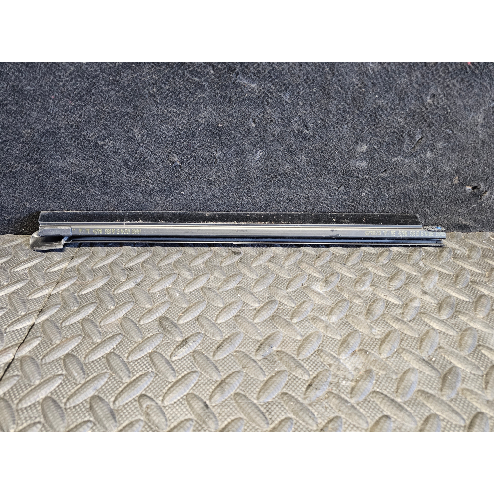 68271683 RASCHIAVETRO INTERNO POSTERIORE SINISTRO JEEP WRANGLER 4 IV (JL)(2017>)