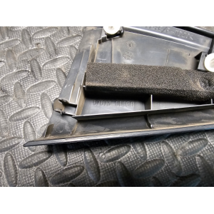 67673-0D030 TRIANGOLO PORTA POSTERIORE DESTRA TOYOTA YARIS 3 III (P13)(2010>)