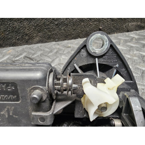 906062426R PULSANTE SERRATURA PORTELLONE POSTERIORE DACIA DUSTER (2010>)