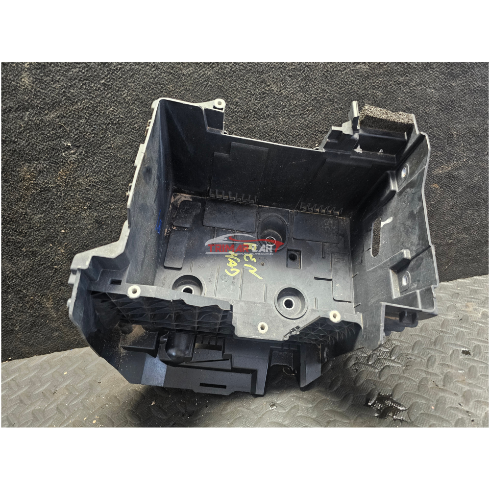 244280249R ALLOGGIO CASSETTA VANO PORTABATTERIA RENAULT MEGANE 3 III (DZ0/1)(08-16)