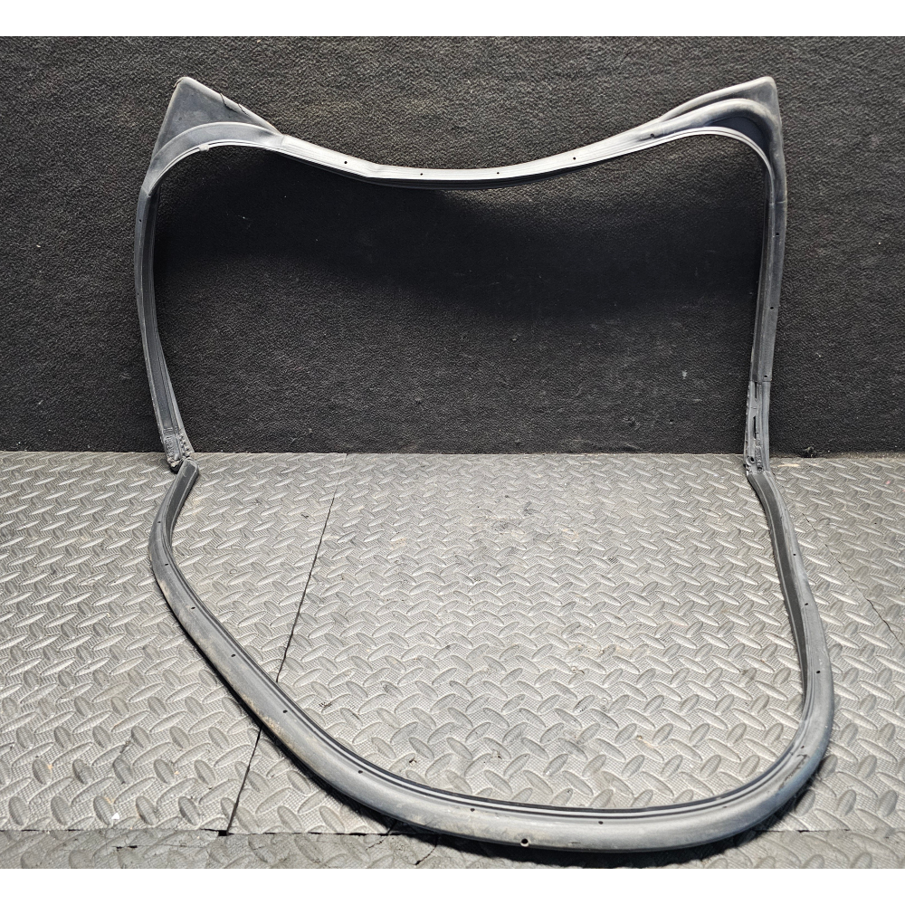 68271731AA GUARNIZIONE SPORTELLO POSTERIORE SINISTRA * JEEP WRANGLER 4 IV (JL)(2017>)