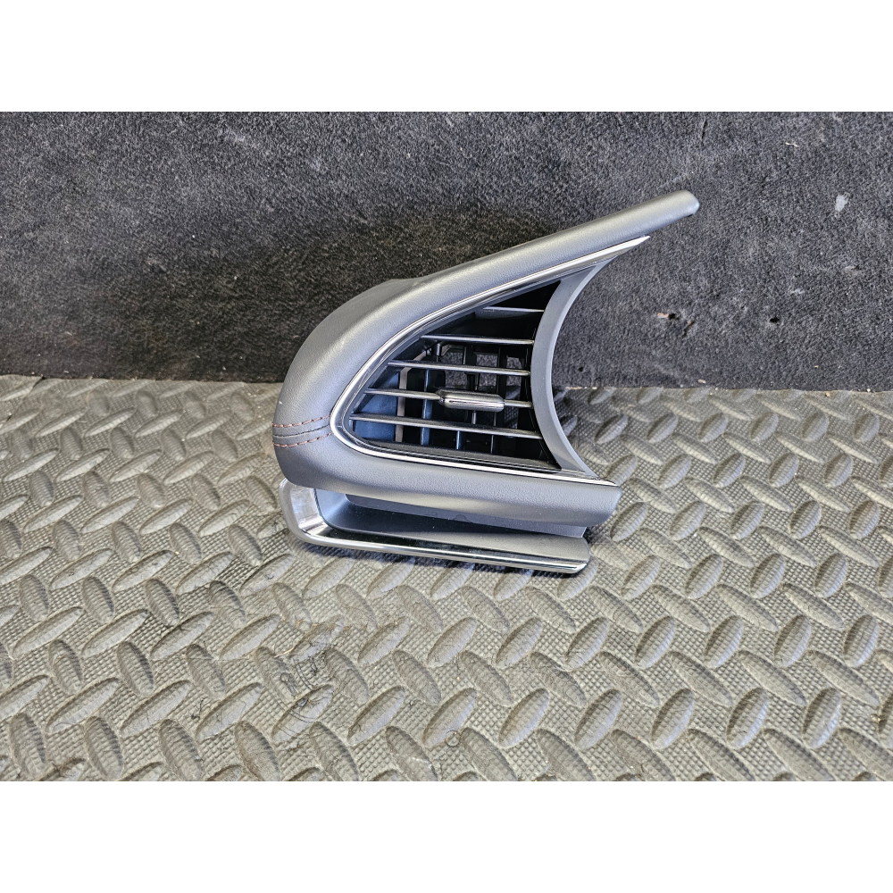 BDGF-64832 BOCCHETTA ARIA CLIMA CRUSCOTTO SINISTRA MAZDA 3 (BP)(2019>)